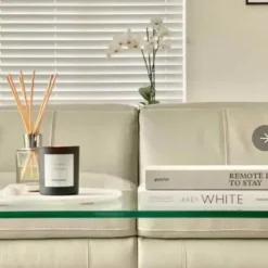 Ambustum Pear & Freesia Scented Candle