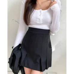 Back Banding Pleats Mini Skirt