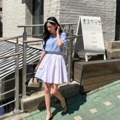 V-Neck Check Puff Sleeve Top